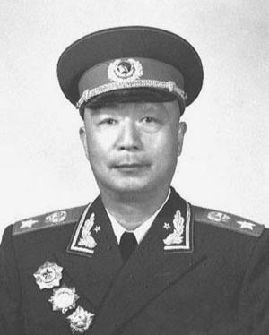 久经考验的无产阶级革命家、军事家，党和国家的卓越领导人，中国人民解放军的创建人之一，中华人民共和国元帅